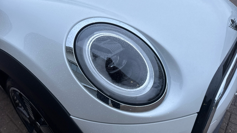 MINI Hatchback 1.5 Cooper Exclusive 5dr Auto Petrol Hatchback